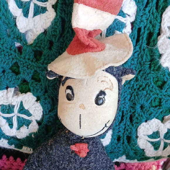 Vintage Cat in the Hat Plush Toy - Picture 2 of 5